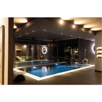 Exfoliación + Masaje personalizado + Acceso a la piscina "The Spa