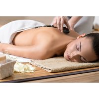 Masaje con piedras calientes + Spa