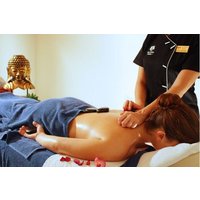 Masaje con piedras calientes