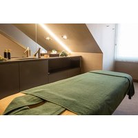 Masaje Suave de Piernas