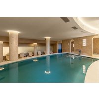 Especial "Pausa para la belleza" | Masaje antiestrés + Facial hidratante + Spa